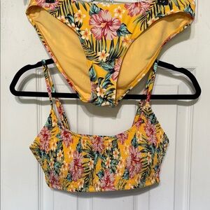 Tropical Floral Yellow Pink Green Bikini Set Smocked Top Size Large Both